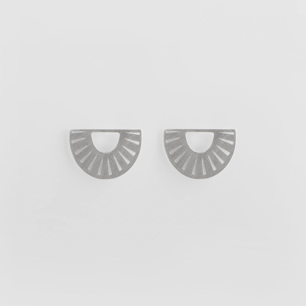 SMALL SUNSINE STUD EARRINGS