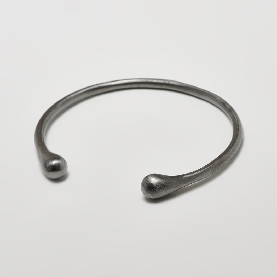 KYNTHIA CUFF BRACELET
